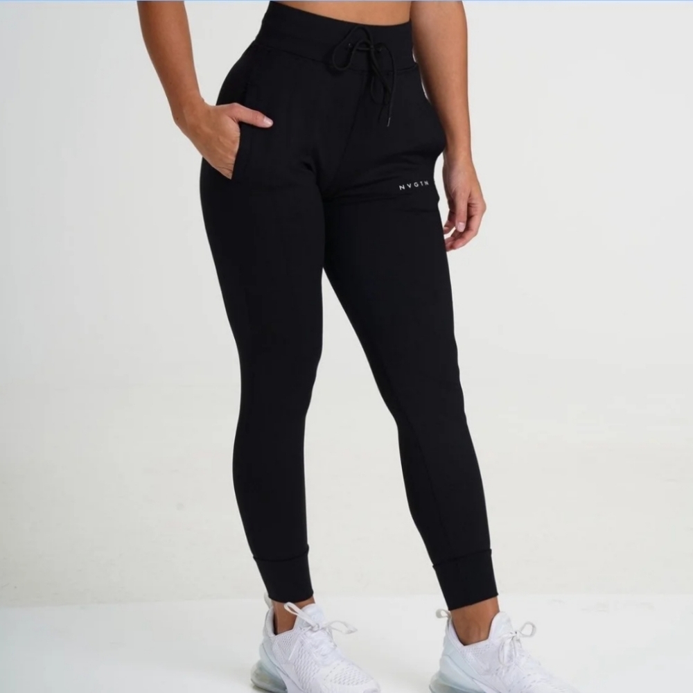NVGTN jet black joggers s